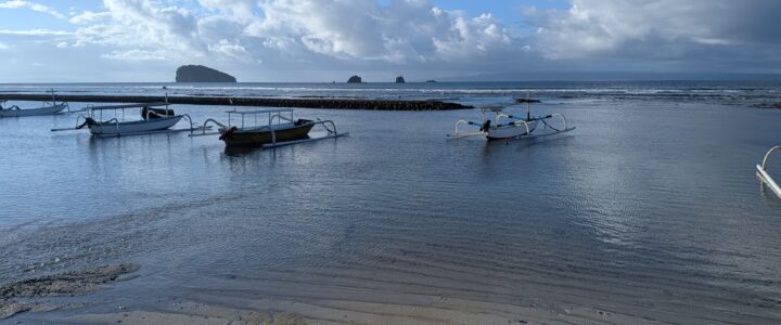 Village authentique et plage de rêve
